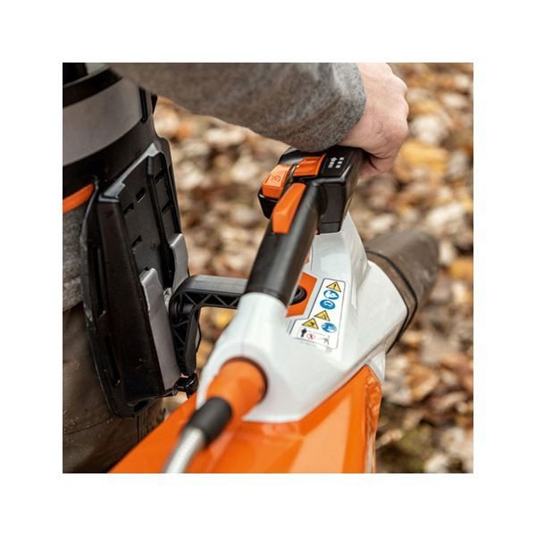 souffleur-a-batterie-bga200-nu-accessoire-portatif-hanches-stihl-7.jpg