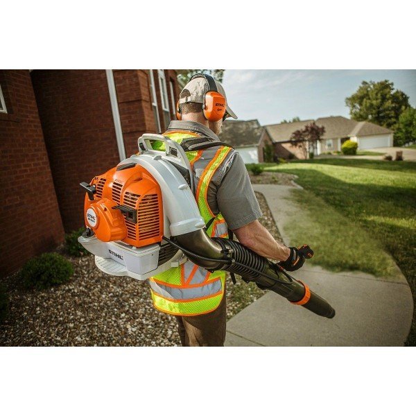 souffleur-a-dos-br450c-ef-stihl.jpg
