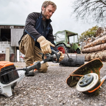 stihl-outil-debroussailleuse-stihl-fs-km.webp
