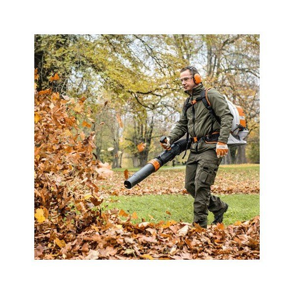 stihl-souffleur-a-dos-br800-c-e-1.jpg